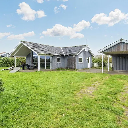 6 Person In Harbo Re Holiday home *
