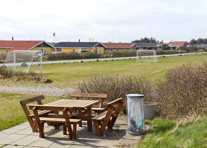 6 Person In Harboore-by Traum *