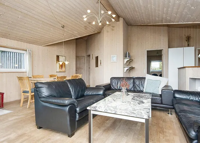 6 Person In Harboore-by Traum * هاربور